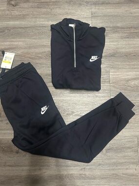 Nike Black Quarter Zip Jogger Set